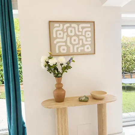 - 5 A 15 Min Du Palais Vila Cannes